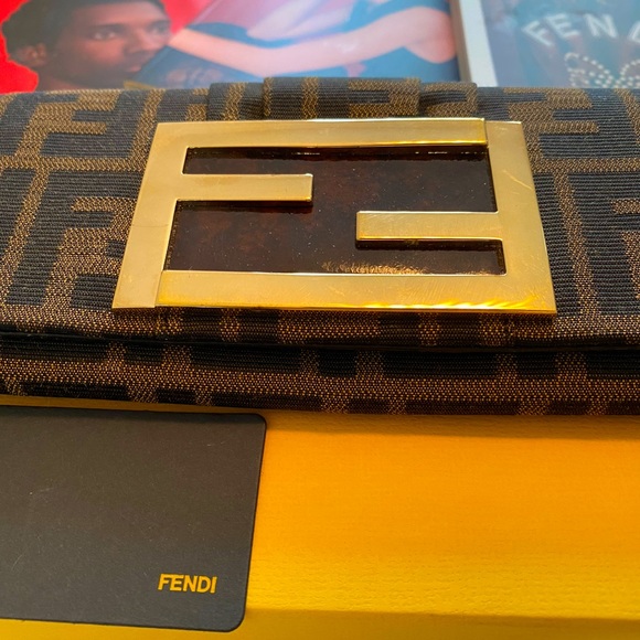 Fendi zucca wallet with gold logo and tortoiseshell. - Picture 16 of 16